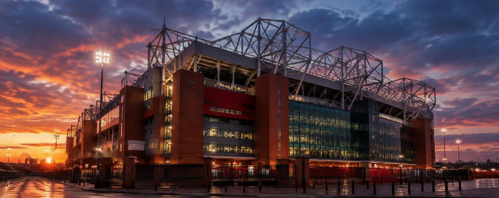 Old Trafford i aftenlys